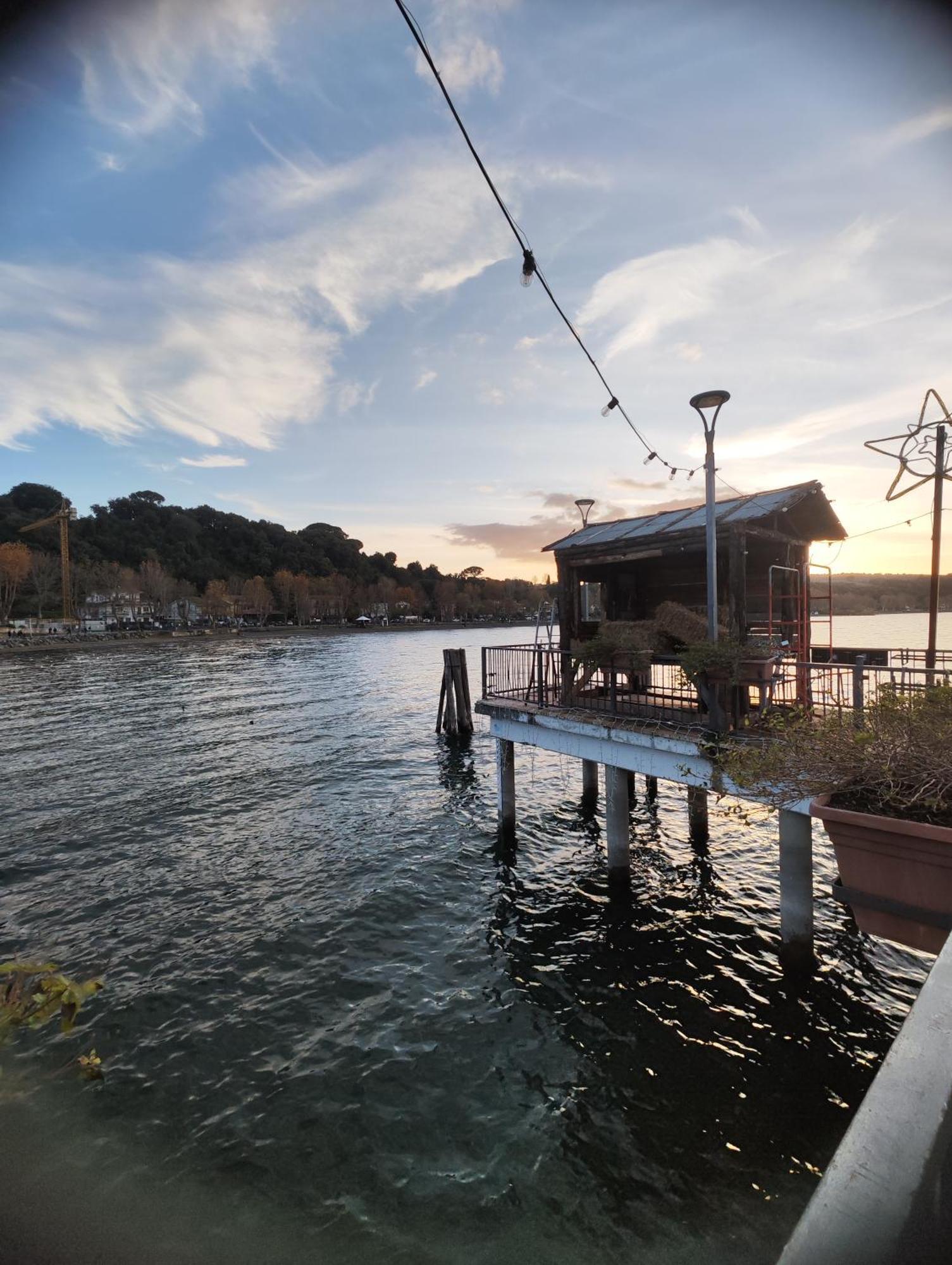 Chalet Romantico Sul Lago Lejlighed Anguillara Sabazia Eksteriør billede